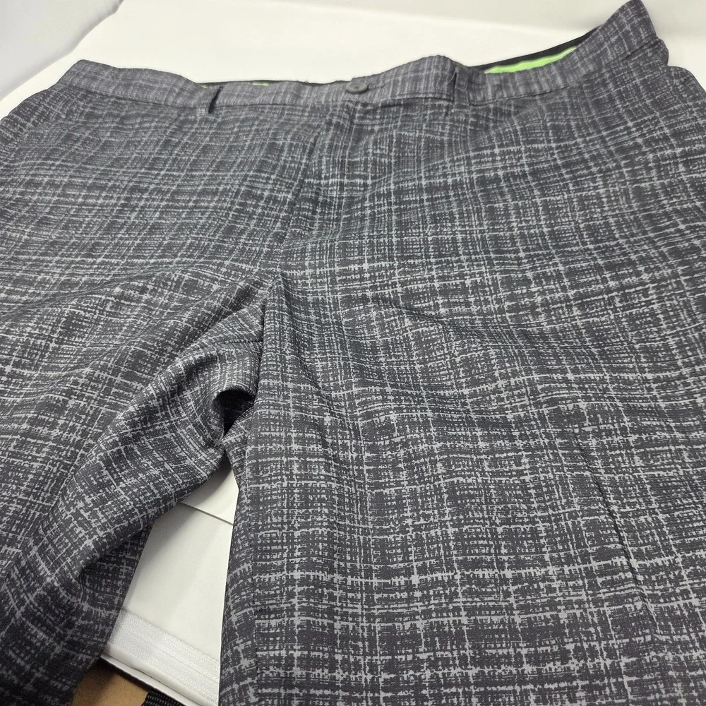 Greg Norman Tasso Elba Mens 44 Gray Shark Flat Front Slim Fit Golf Shorts